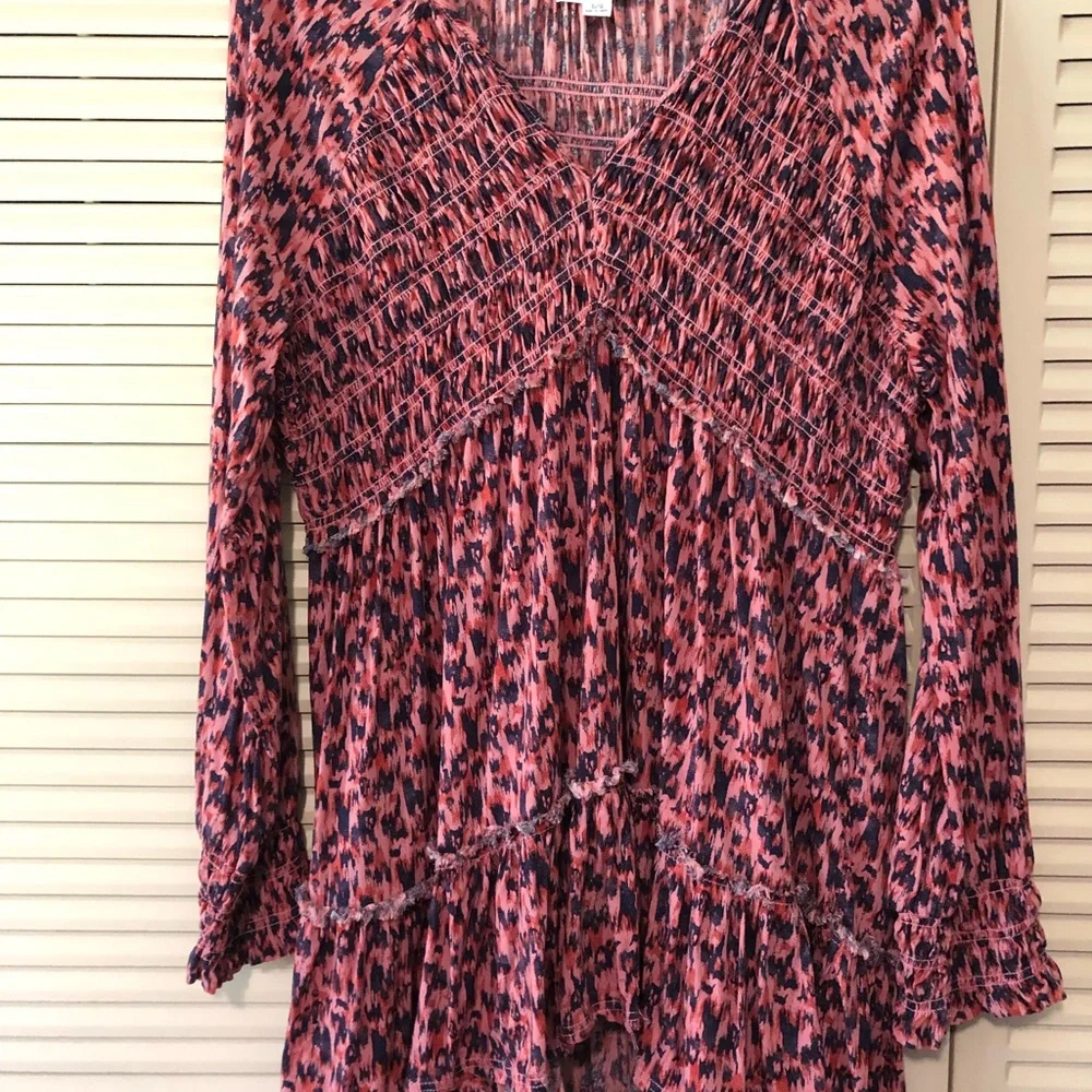 BeachLunchLounge Collection Long Sleeve Ladies Tunic Top Size Large.